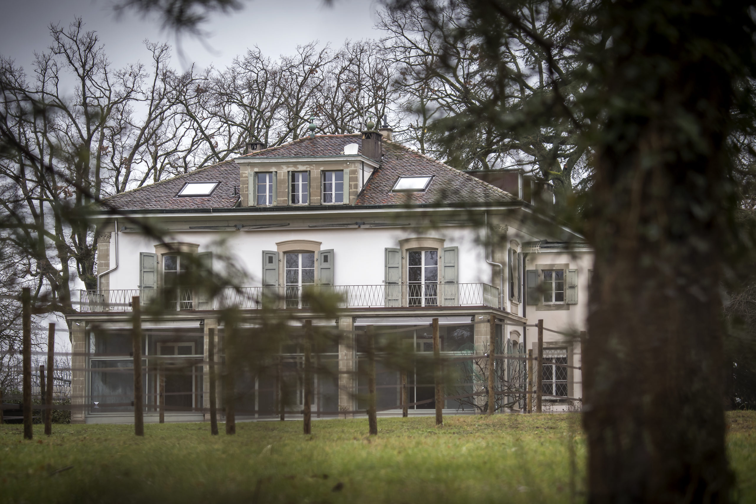 02.02.2021;Vandoeuvres; Geneva; A cocoon at 29 million francs for Robbie Williams; The British singer has taken up residence in a sumptuous villa covering an area of 8,500 m²  in the town of Vandoeuvres (GE). The new Robbie Williams HousePhoto  Jean-Guy Python